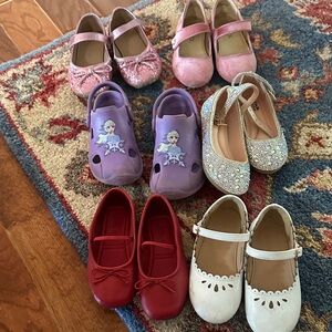 Girls shoes 6 pairs size 9